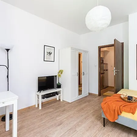 Superapart Kierbedzia Warsaw Exterior photo