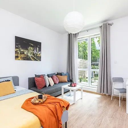 Superapart Kierbedzia Warsaw Exterior photo
