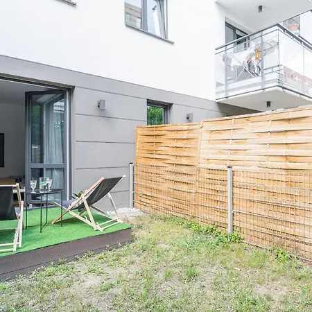 Superapart Kierbedzia Warsaw Exterior photo