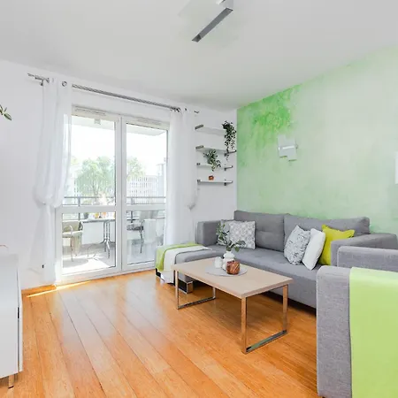 Superapart Kierbedzia Warsaw Exterior photo