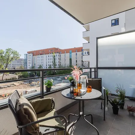 Superapart Kierbedzia Warsaw Exterior photo